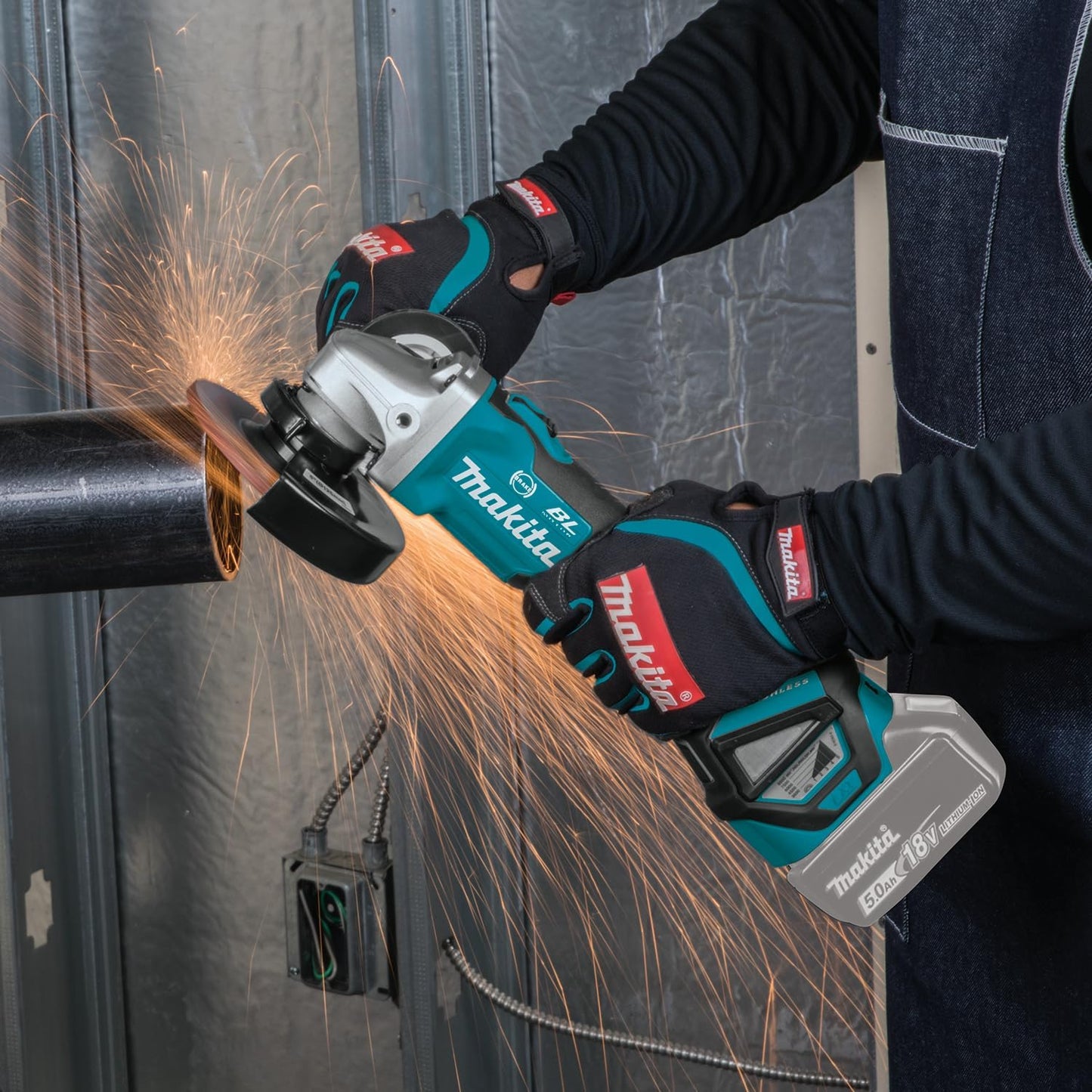 Makita DGA452Z 18V LXT Cordless 115mm Angle Grinder – Body Only